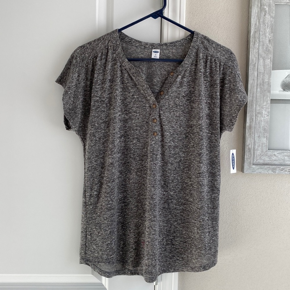 Women’s Old Navy top. Never worn. New with tags
